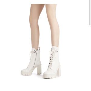 Giuseppe Zanotti Cubalibre Leather Boots in White size 39